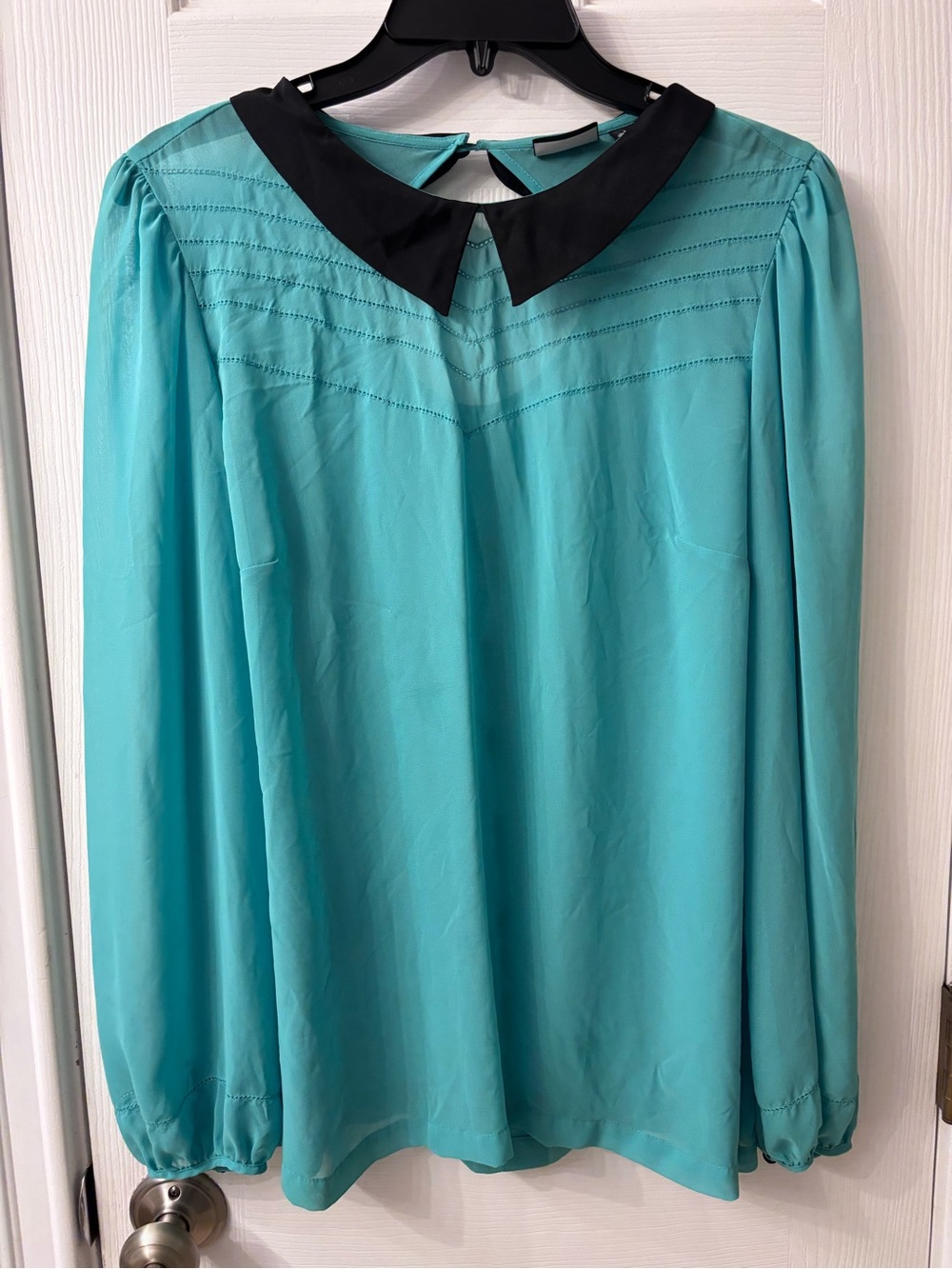 Allen B. By Allen Schwartz Turquoise Blouse with Black Peter Pan Collar